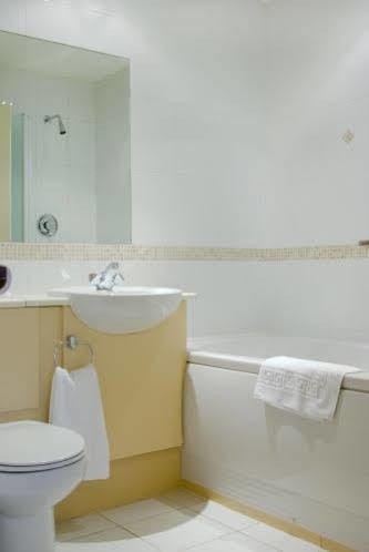 Hermitage Park Hotel Coalville Exteriör bild
